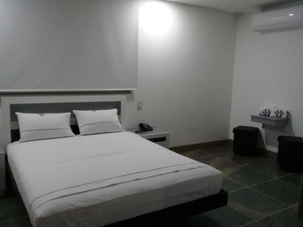 Hotel Eleven Confort Medellin 3*,  Colombia