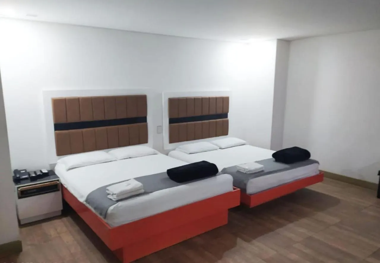 Hotel Eleven Confort Medellin 3*,  Colombia