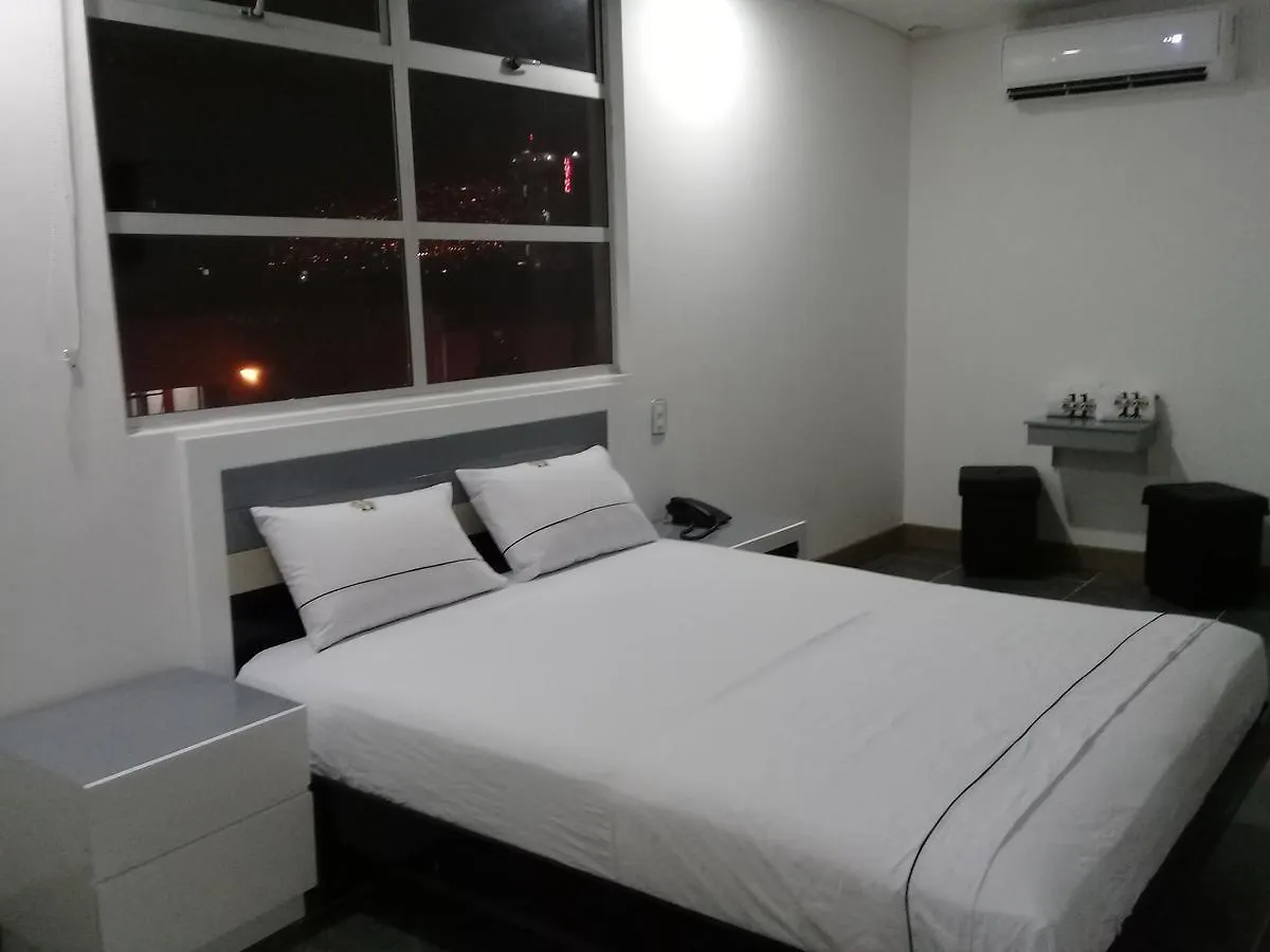 ***  Hotel Eleven Confort Medellín Colombia