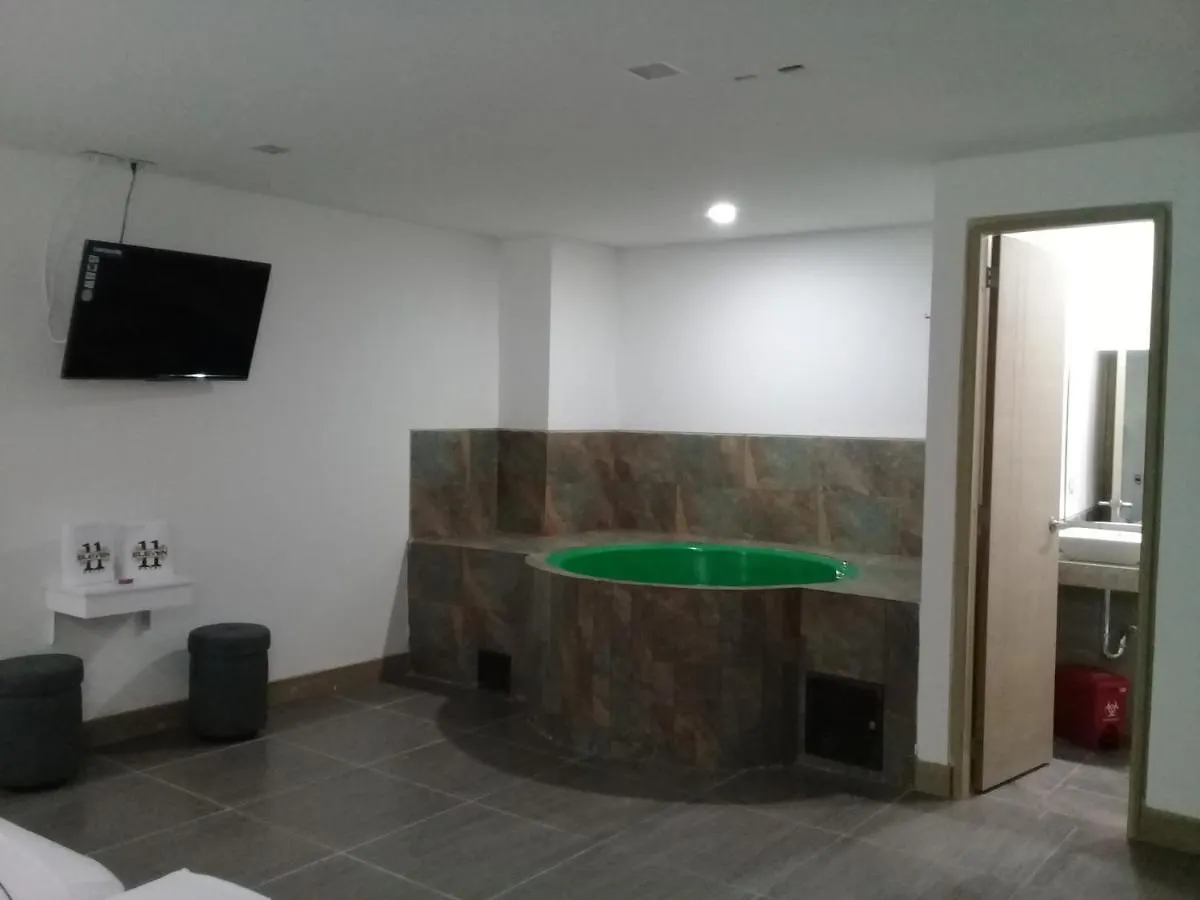 Hotel Eleven Confort Medellín 3*,  Colombia
